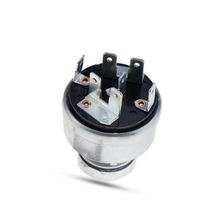 Bottom terminal contacts of AR58126 ignition switch for John Deere models